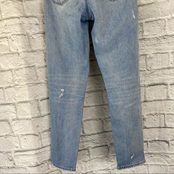 AEO distressed mom jean sz 2 regular - Picture 6 of 12